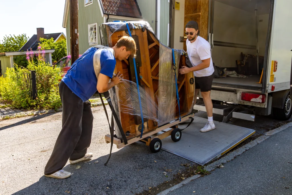 Highland, IL piano moving company